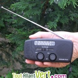 Mini-radio autonome solaire dynamo ETON FR140