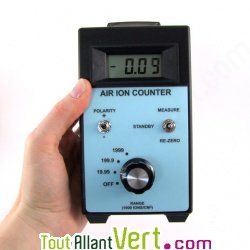 Compteur d\'ions positifs et n�gatifs ions/cm3