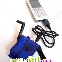 Chargeur � manivelle de t�l�phone portable de secours et lampe