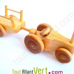 Le tracteur et sa remorque en bois 25x8 cm