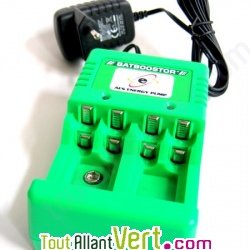 Batboostor Deluxe Chargeur r�volutionnaire de piles jetables Deluxe AES Technology