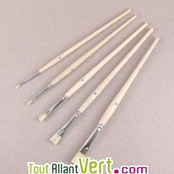 Pinceau plat bois non trait� naturel , soies de porc