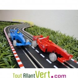 Circuit de voitures aliment� par une manivelle � dynamo, 6 ans+