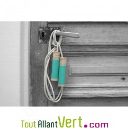 Corde � sauter en bois �cologique naturel, pochon bio