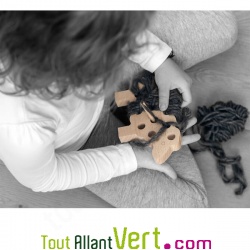 Woody le mouton en bois, jeu de tricot gris, 4 ans +