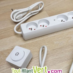 Multiprise 6 prises dont 2 permanentes et 4 par interrupteur d�port�