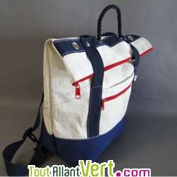 Grand sac � dos en voile de bateau recycl�, 42 cm