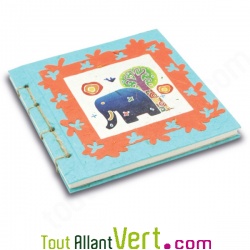 Carnet turquoise reli� 17x17cm, fabriqu� en papier de bouses d\'�l�phant