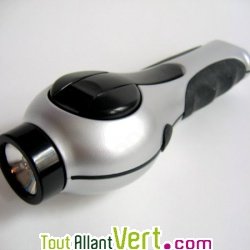 Lampe 3 Leds � manivelle longue dur�e + chargeur t�l�phone