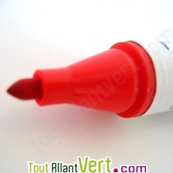 Marqueur permanent rouge rond, alcool