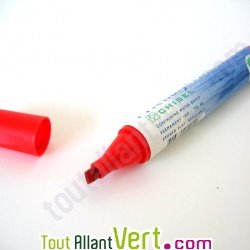 Marqueur permanent rouge biseaut�, alcool