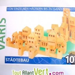 Ville m�di�vale en bois  107 pi�ces Varis